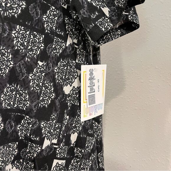LuLaRoe Carly Arabic Print Women's short sleeve casual dress size xs - Picture 3 of 10